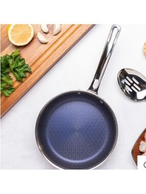 Viking 3-Ply Hybrid Plus Non-Stick 9.5" Fry Pan